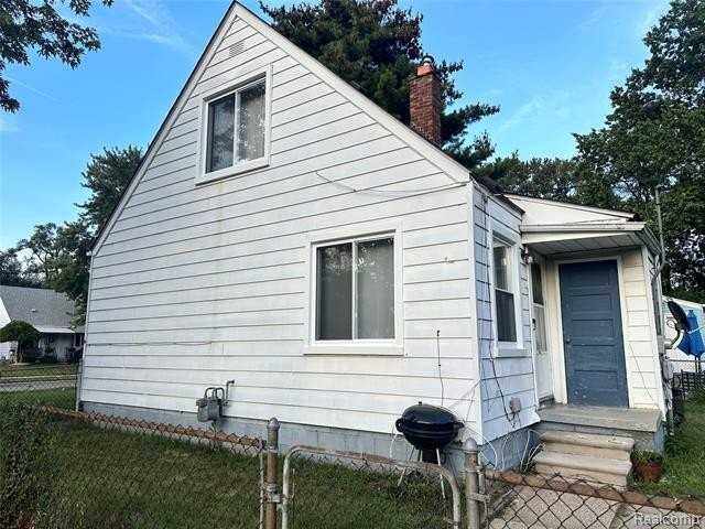 25115 Andover Dr - Photo 3 of 34