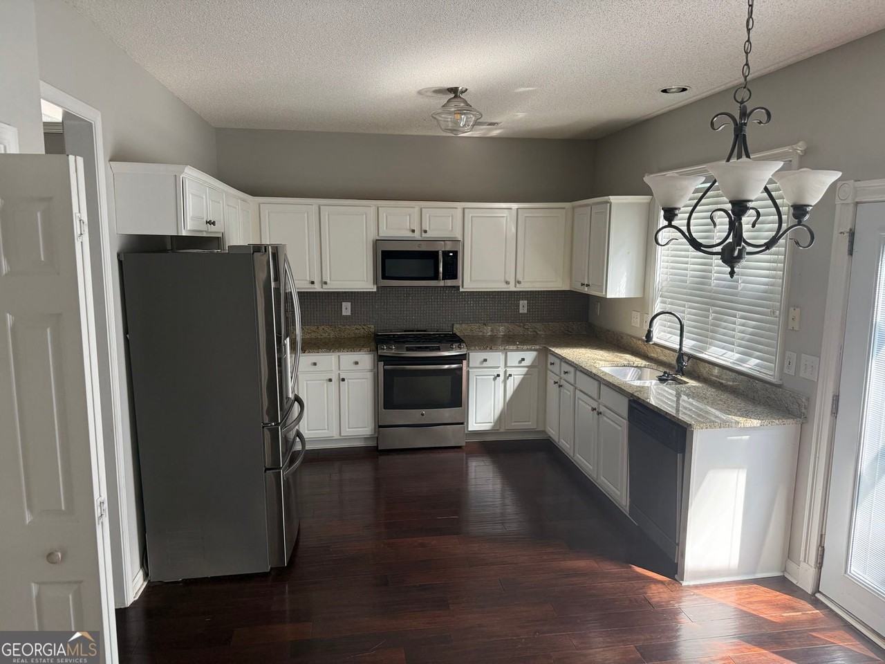 2568 Alvecot Cir Se - Photo 4 of 38