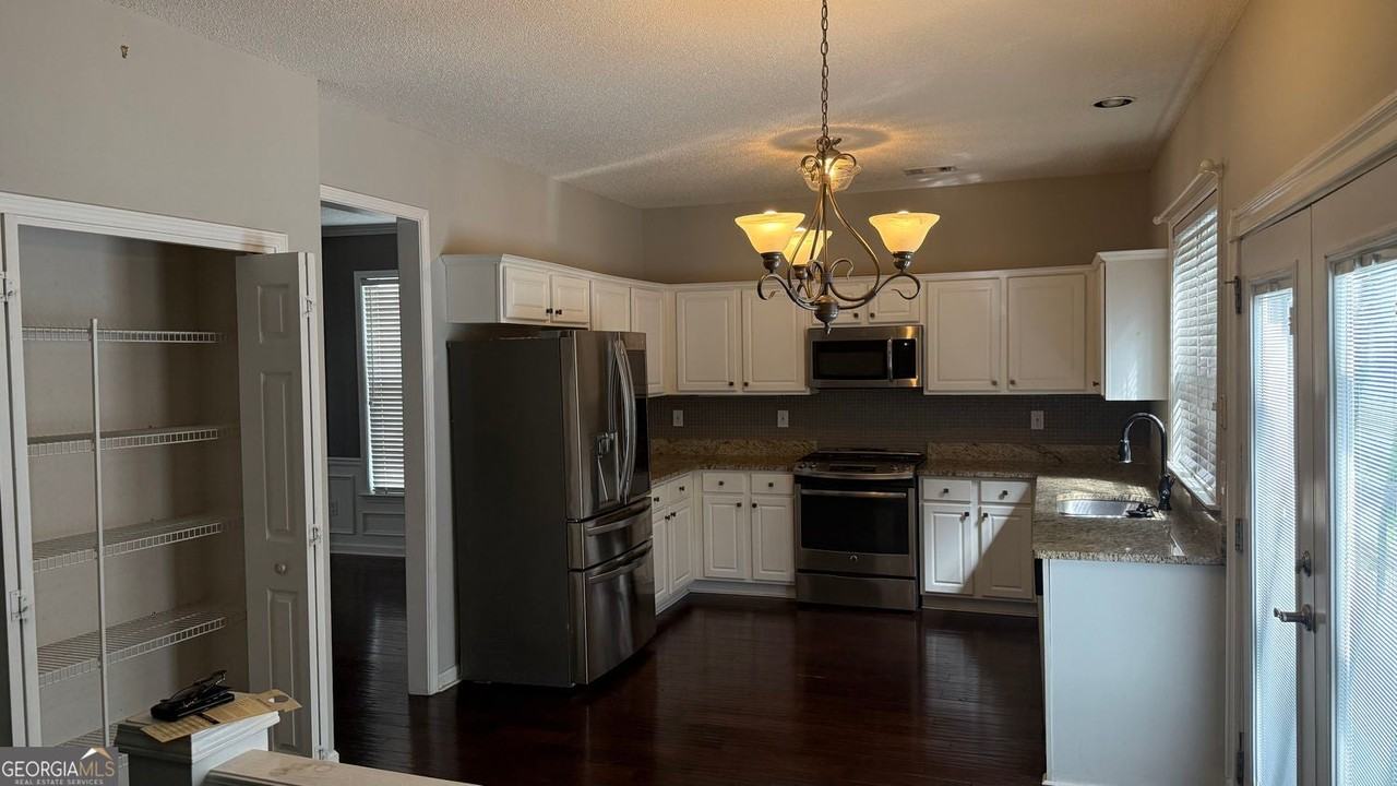 2568 Alvecot Cir Se - Photo 6 of 38