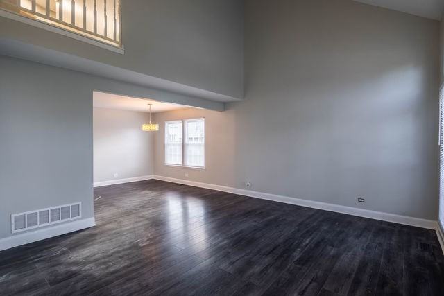 1575 Stockton Ln - Photo 2 of 32