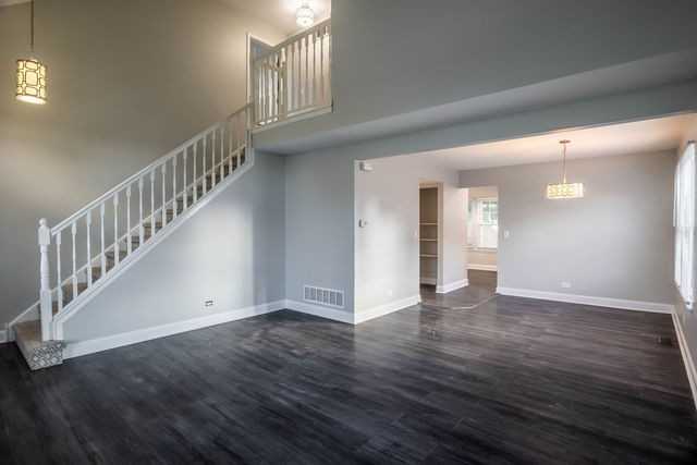 1575 Stockton Ln - Photo 3 of 32