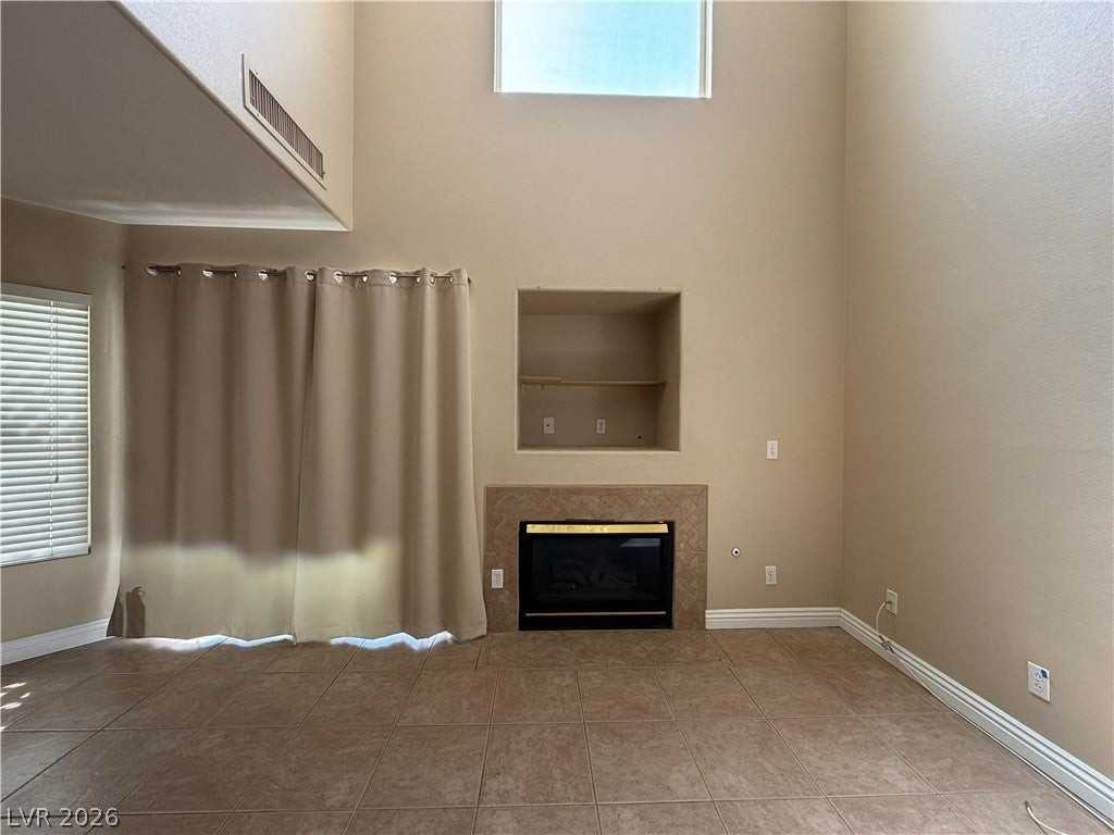 8449 Faucet Ave - Photo 7 of 27