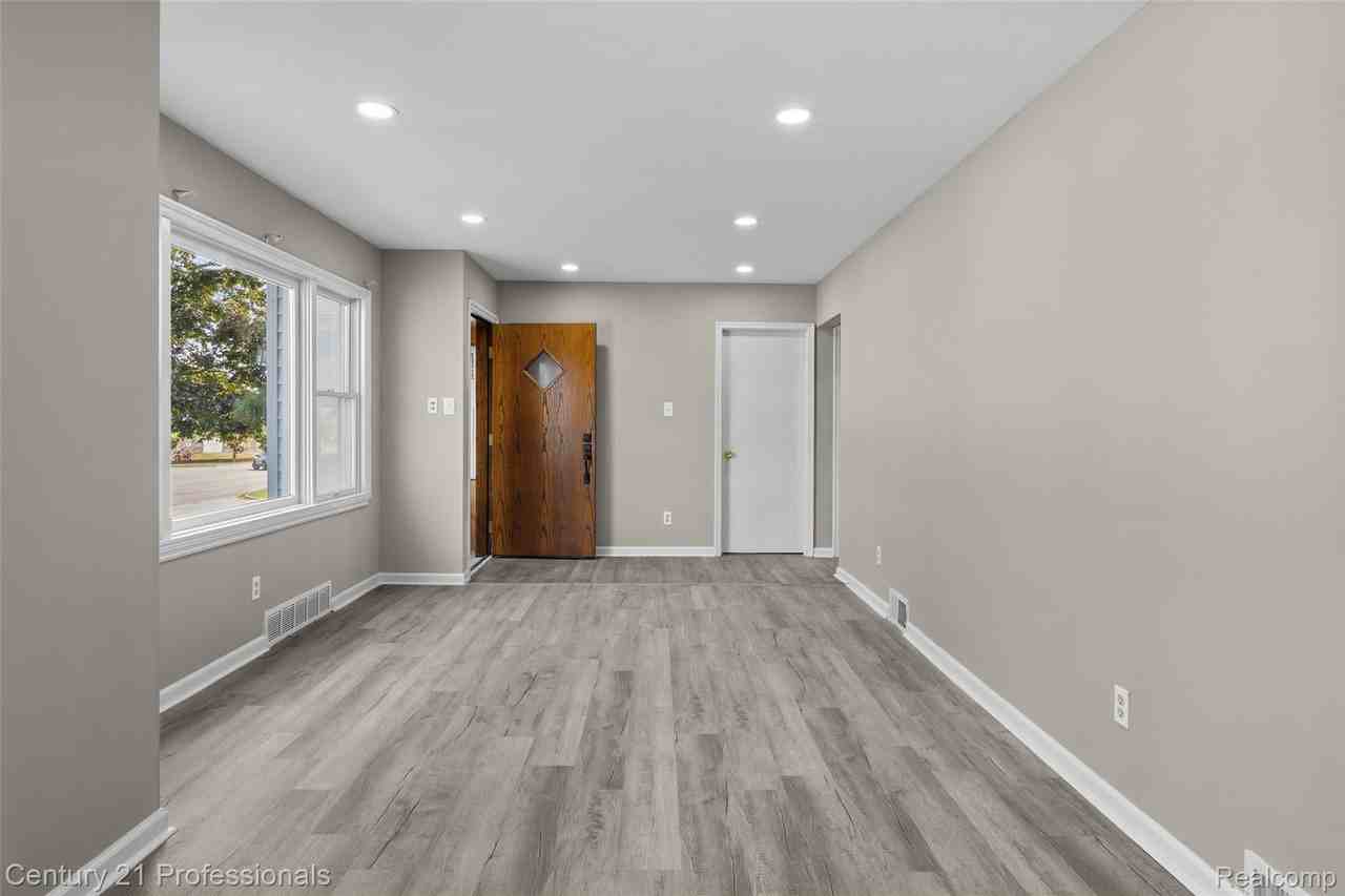 3621 Livernois Rd - Photo 6 of 32