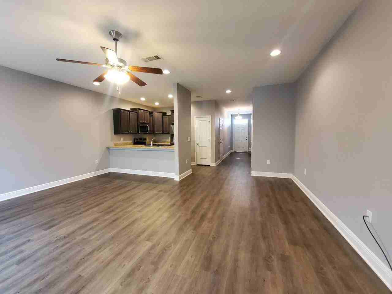 117 Iron Horse Dr E - Photo 3 of 27