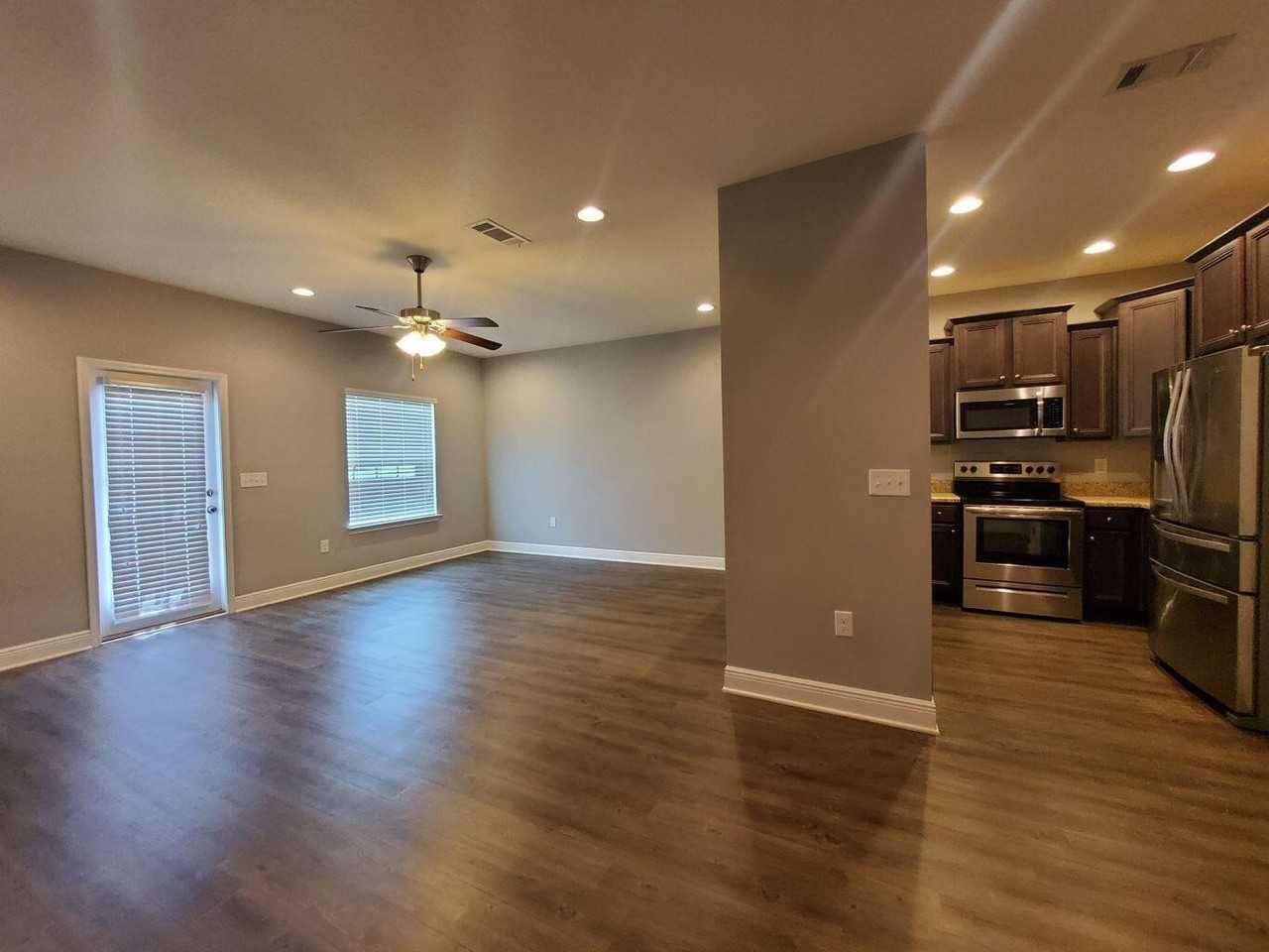 117 Iron Horse Dr E - Photo 5 of 27