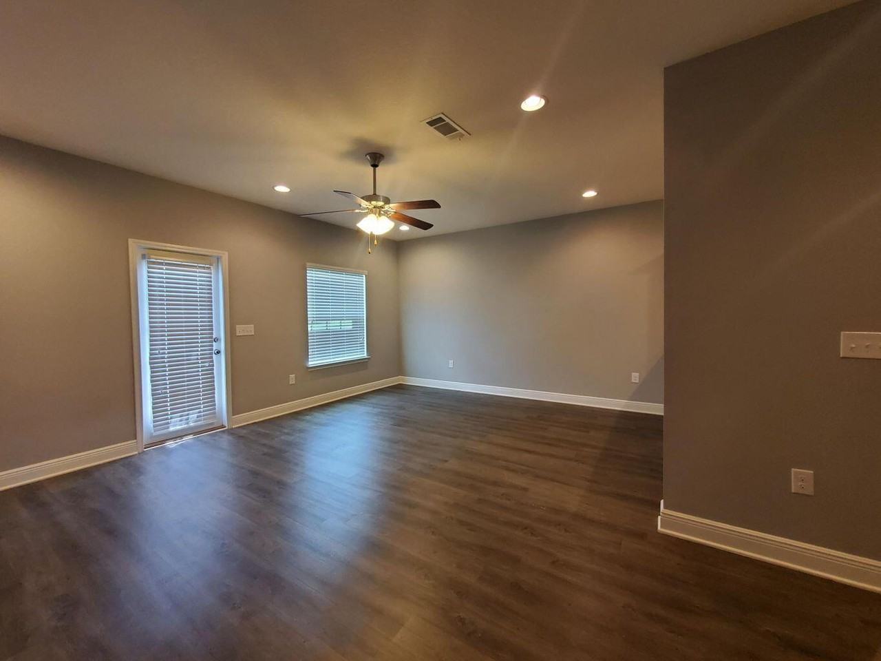 117 Iron Horse Dr E - Photo 6 of 27