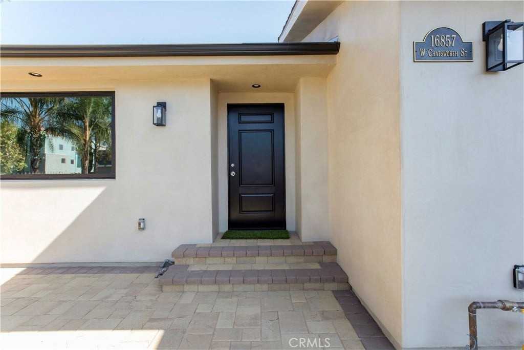 16857 Chatsworth St - Photo 2 of 37
