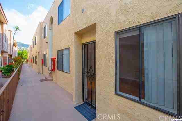 330 Cameron Pl - Photo 3 of 14
