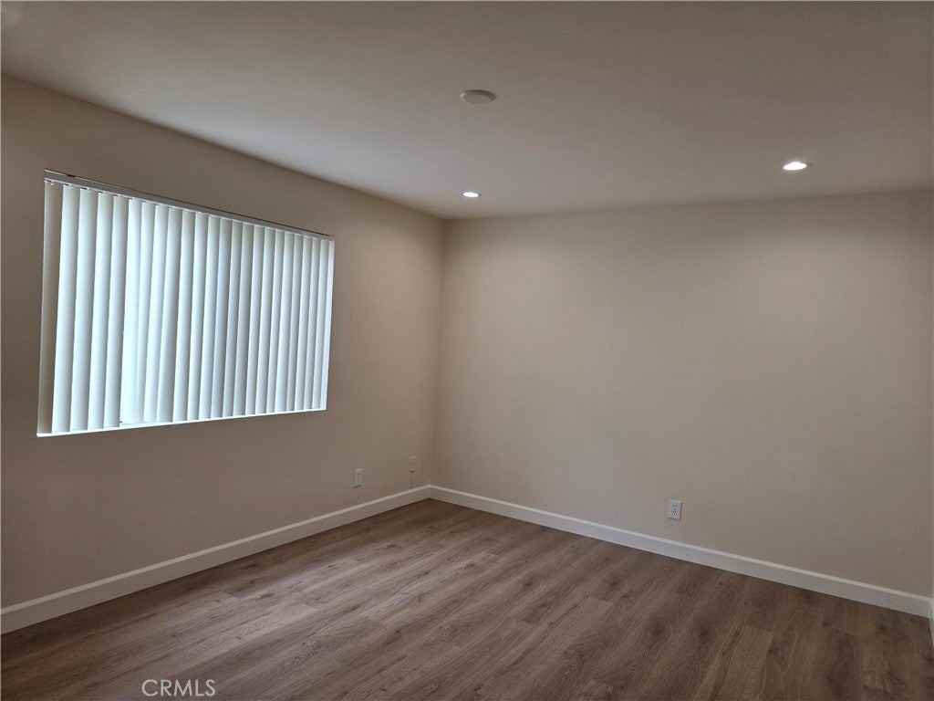 330 Cameron Pl - Photo 7 of 14