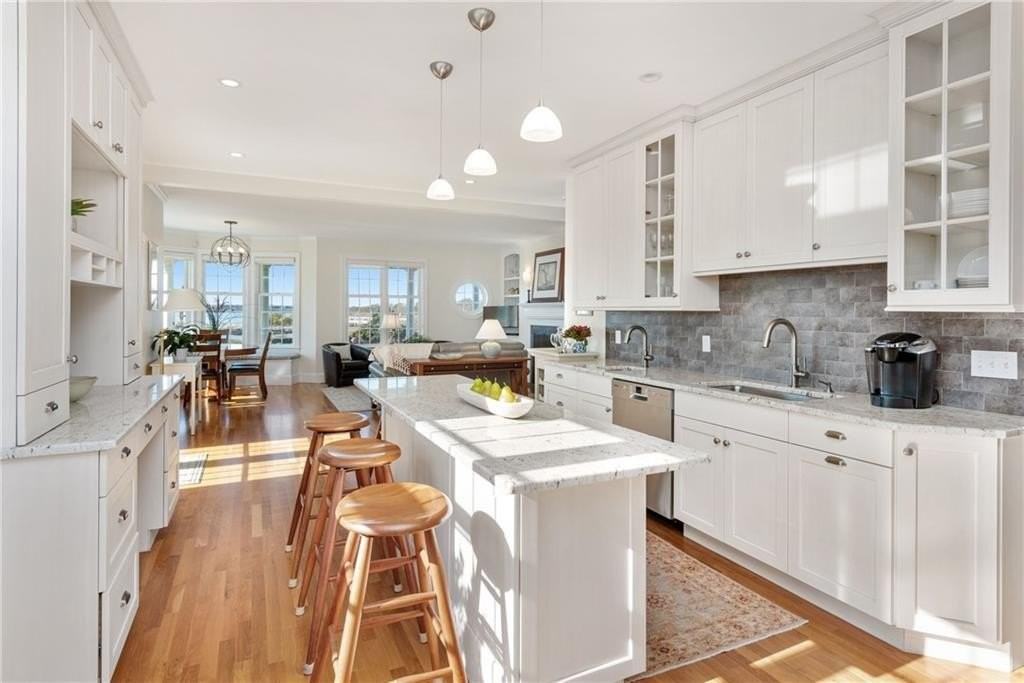 591 Ocean Ave - Photo 6 of 39