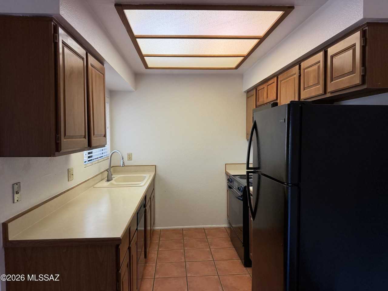 5750 N Camino Esplendora #204 - Photo 3 of 16