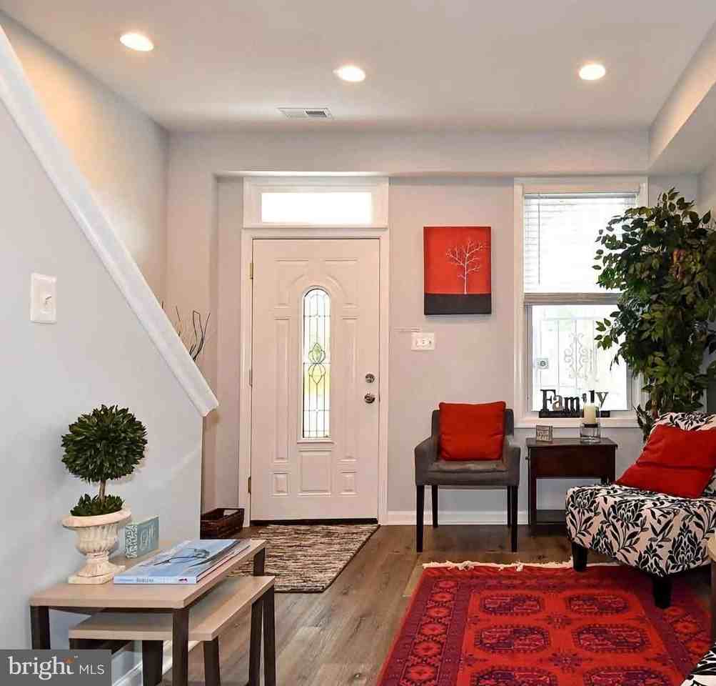 1611 Rosedale St Ne - Photo 2 of 5