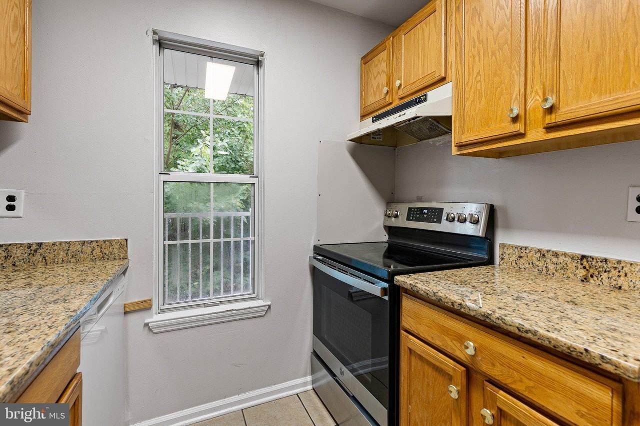 1024 Willings Way #1024 - Photo 2 of 20