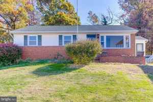 featured image of 461 Oakton Rd