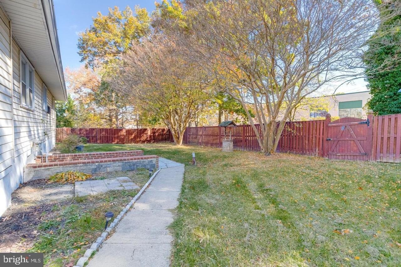 461 Oakton Rd - Photo 3 of 3
