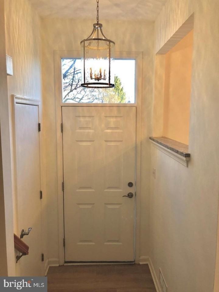 130 Remington Cir - Photo 2 of 13