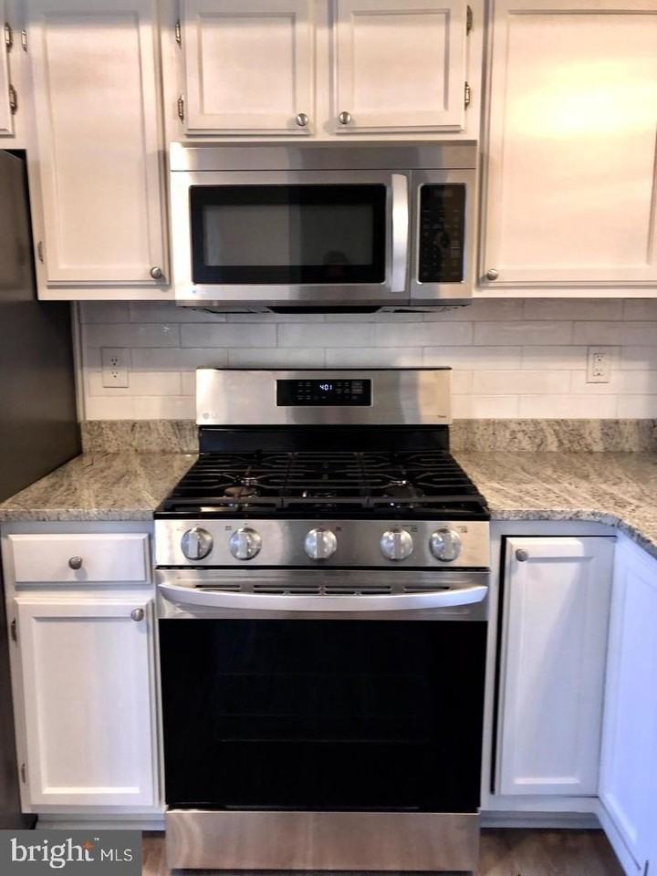 130 Remington Cir - Photo 3 of 13