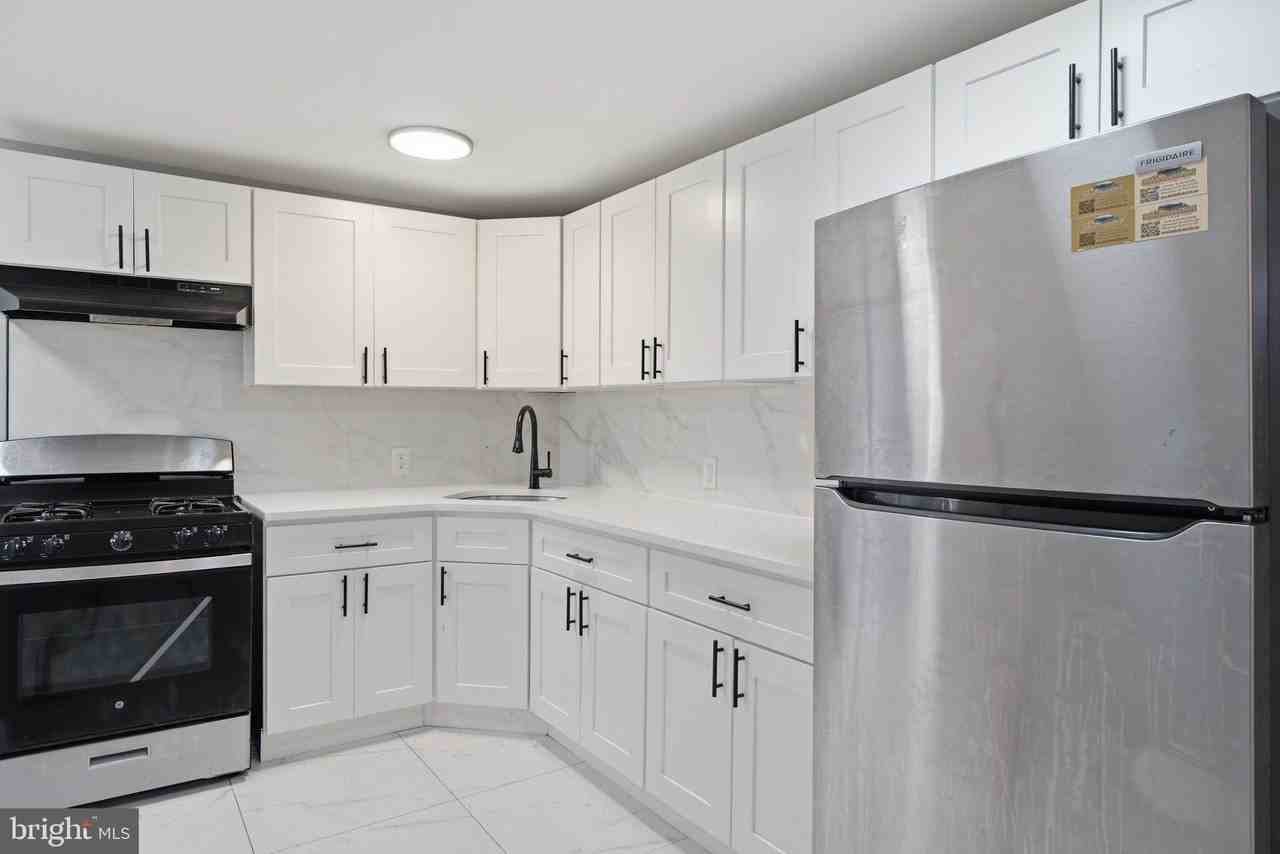 216 Garden St - Photo 2 of 21