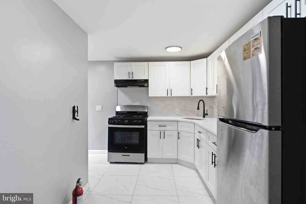216 Garden St - Photo 4 of 21