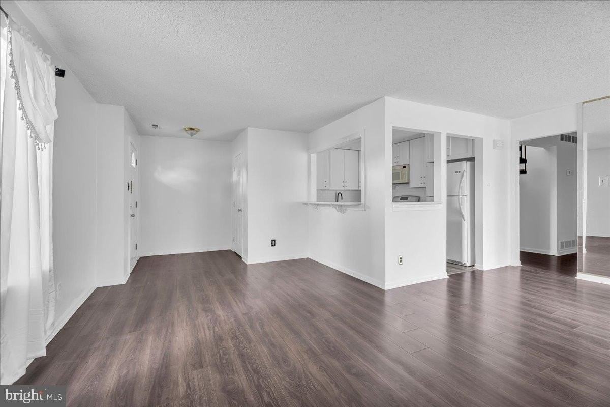 10 Franklin Pl - Photo 5 of 24