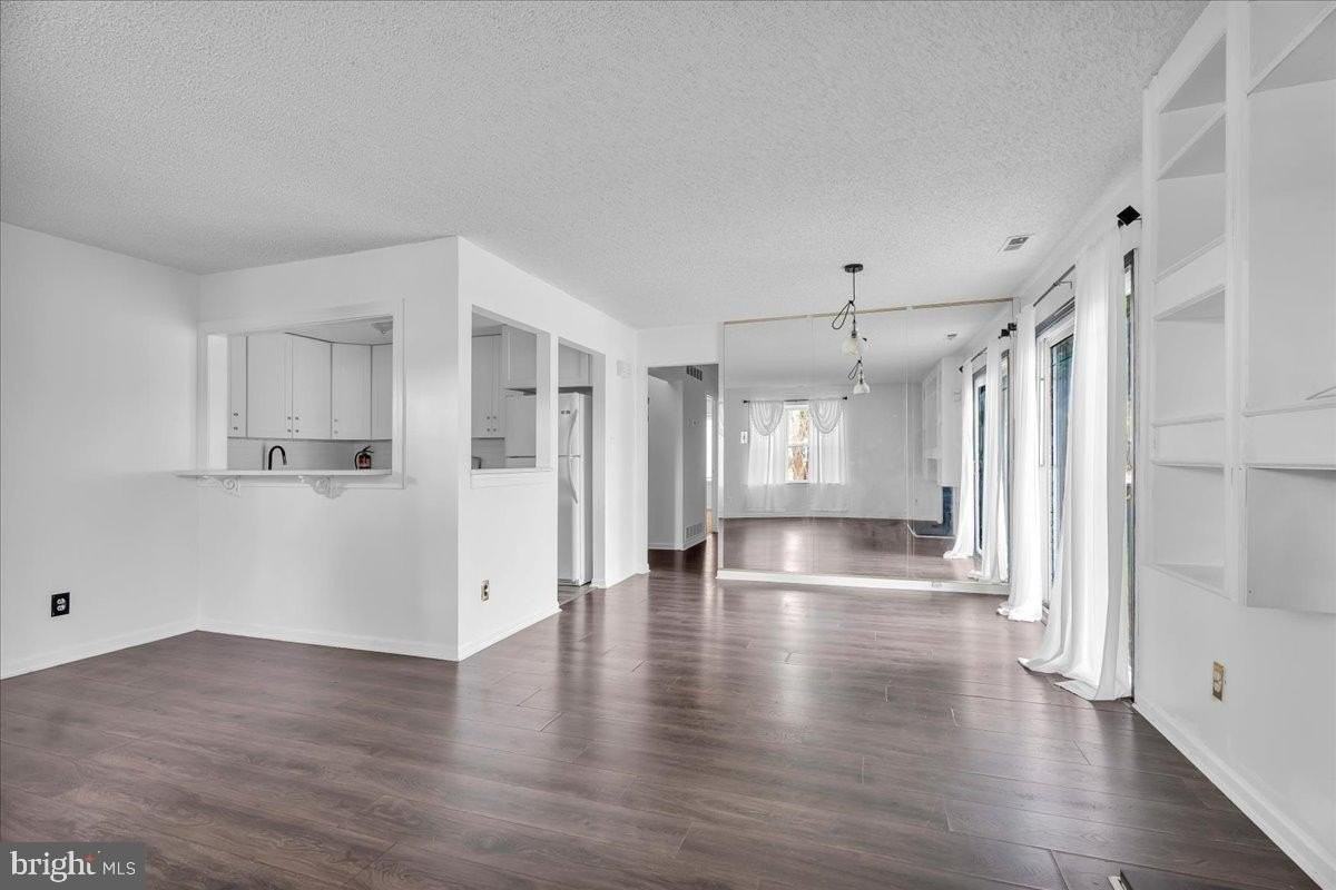 10 Franklin Pl - Photo 6 of 24