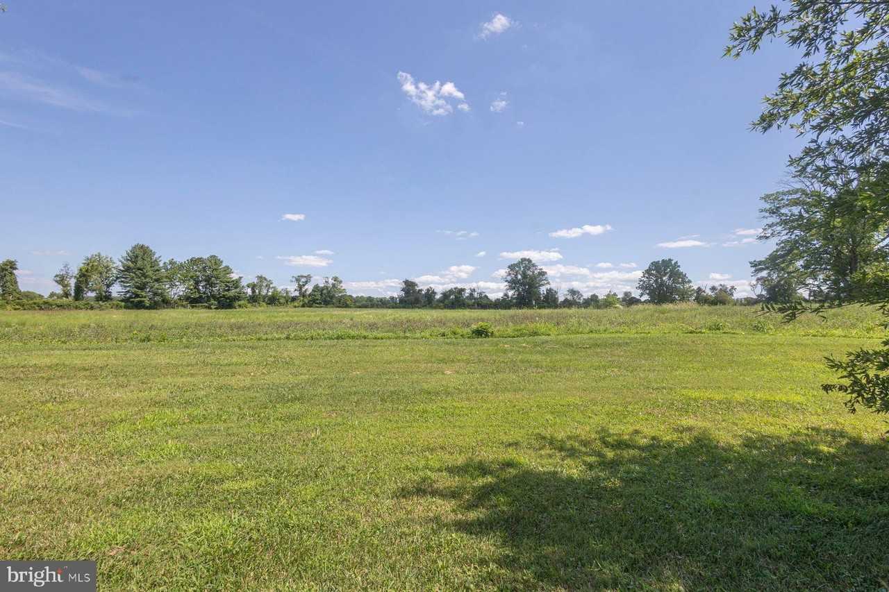 6064 SAWMILL Road - Photo 5 of 28