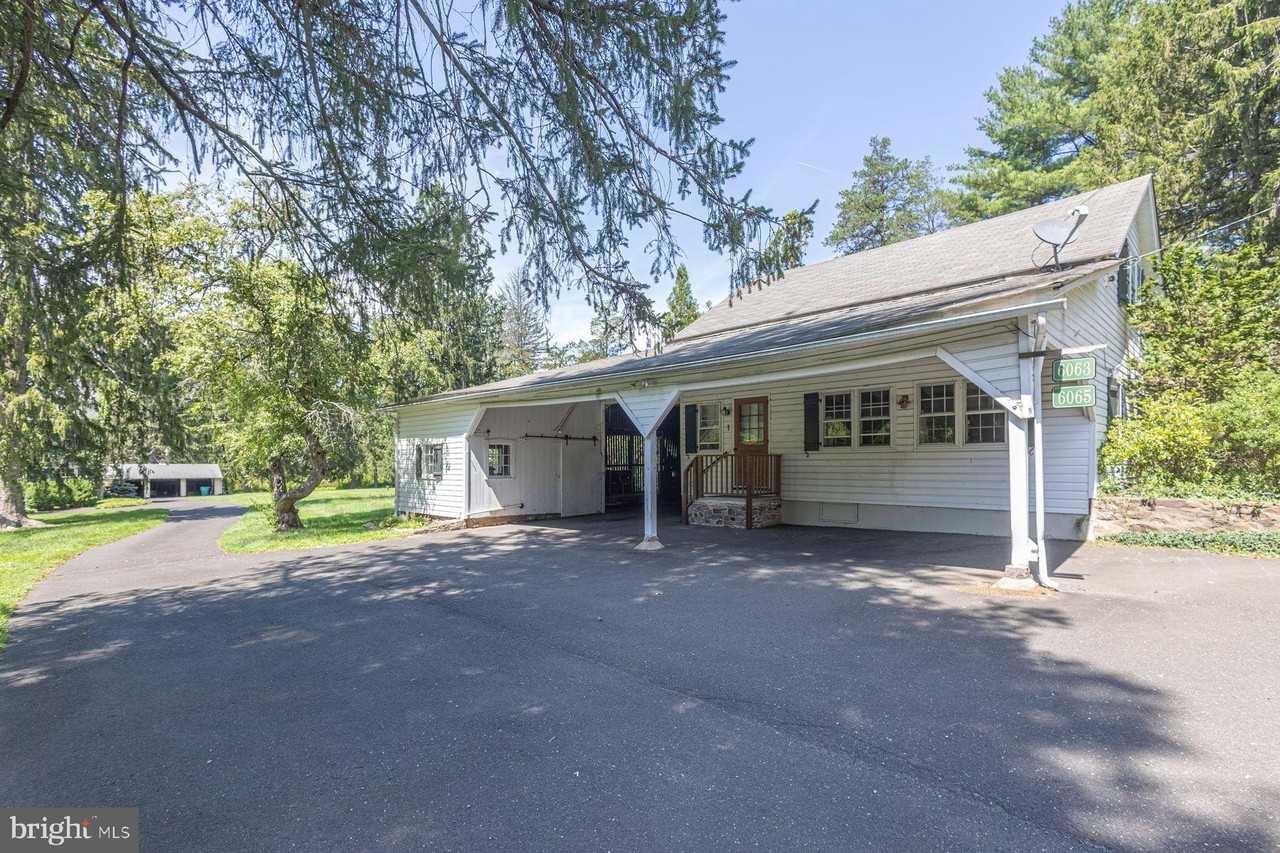 6065 SAWMILL Road - Photo 2 of 24