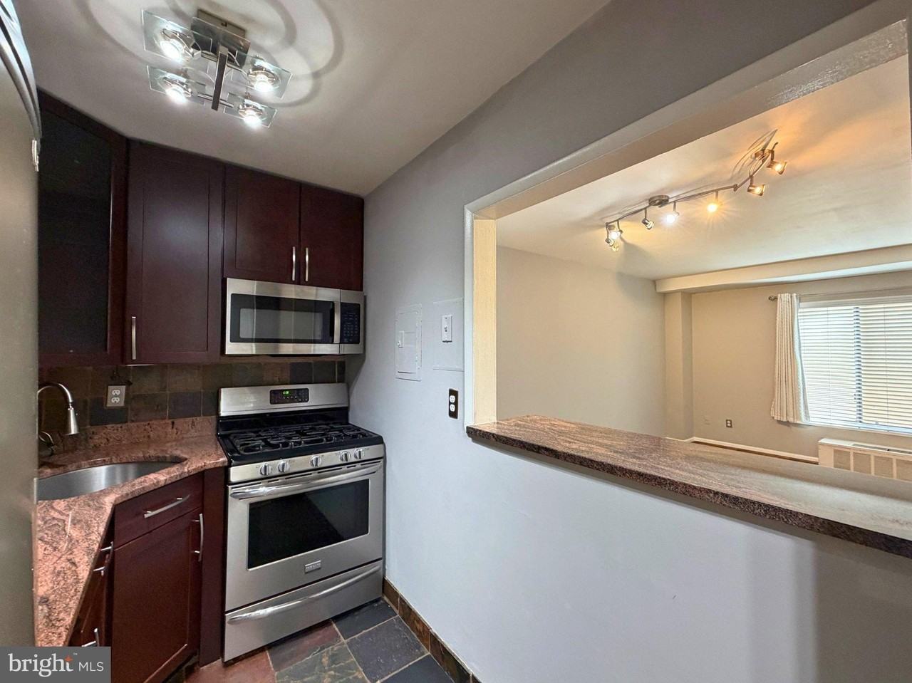 6001 Arlington Blvd #207 - Photo 4 of 19