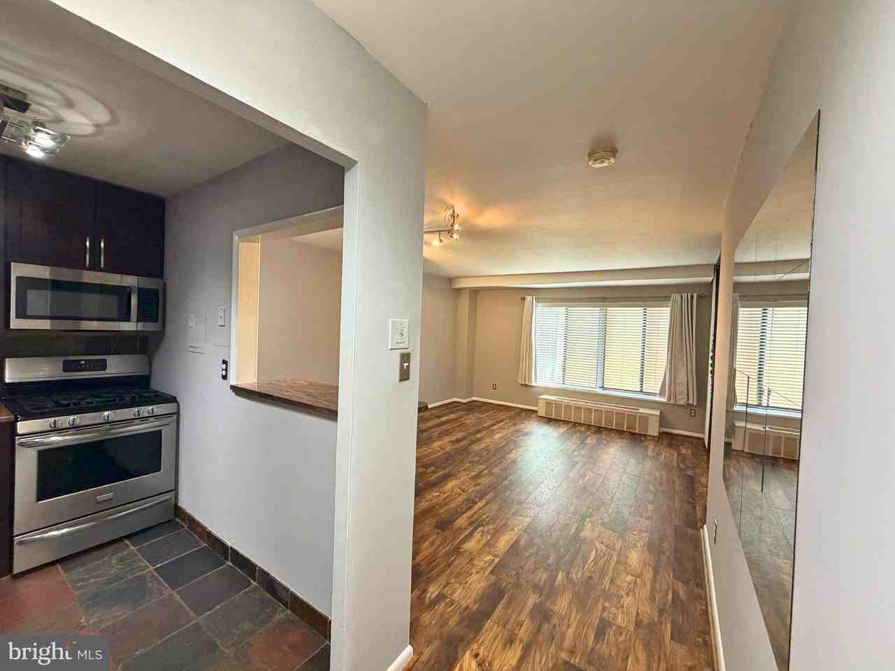 6001 Arlington Blvd #207 - Photo 5 of 19