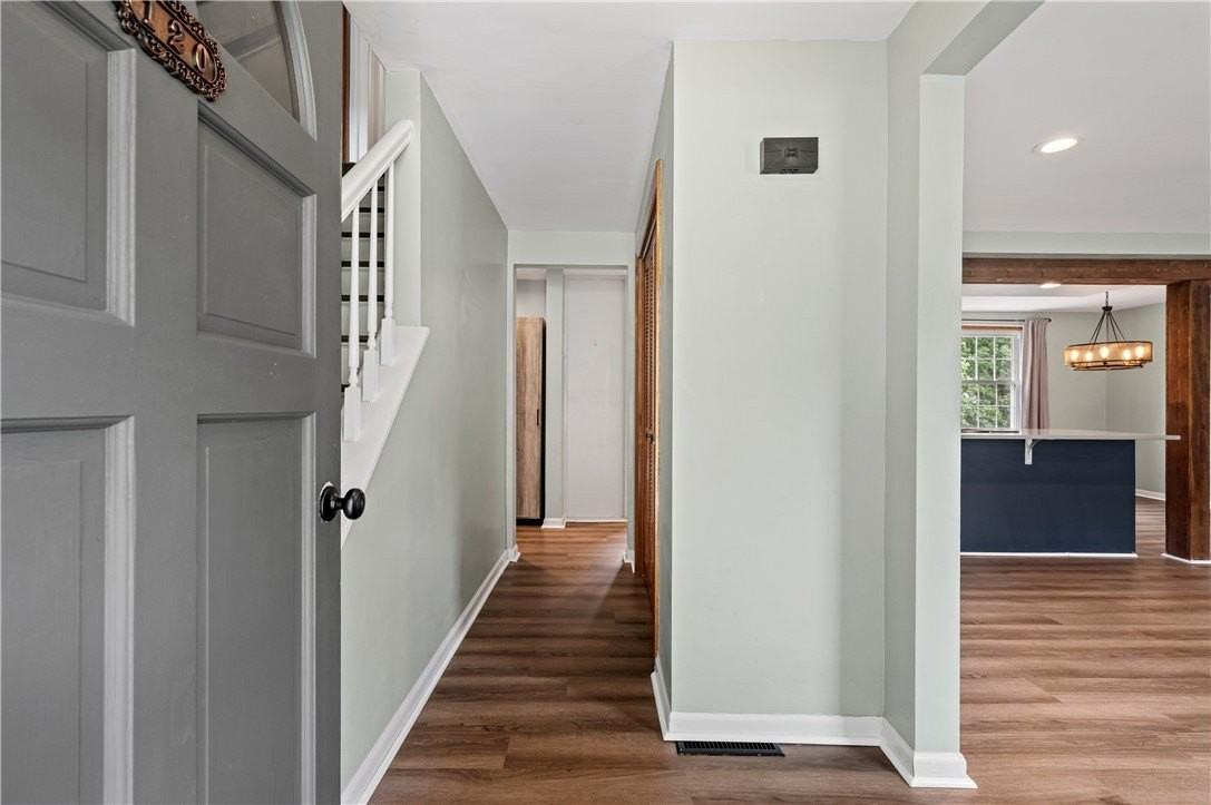120 Barbour Dr - Photo 4 of 39