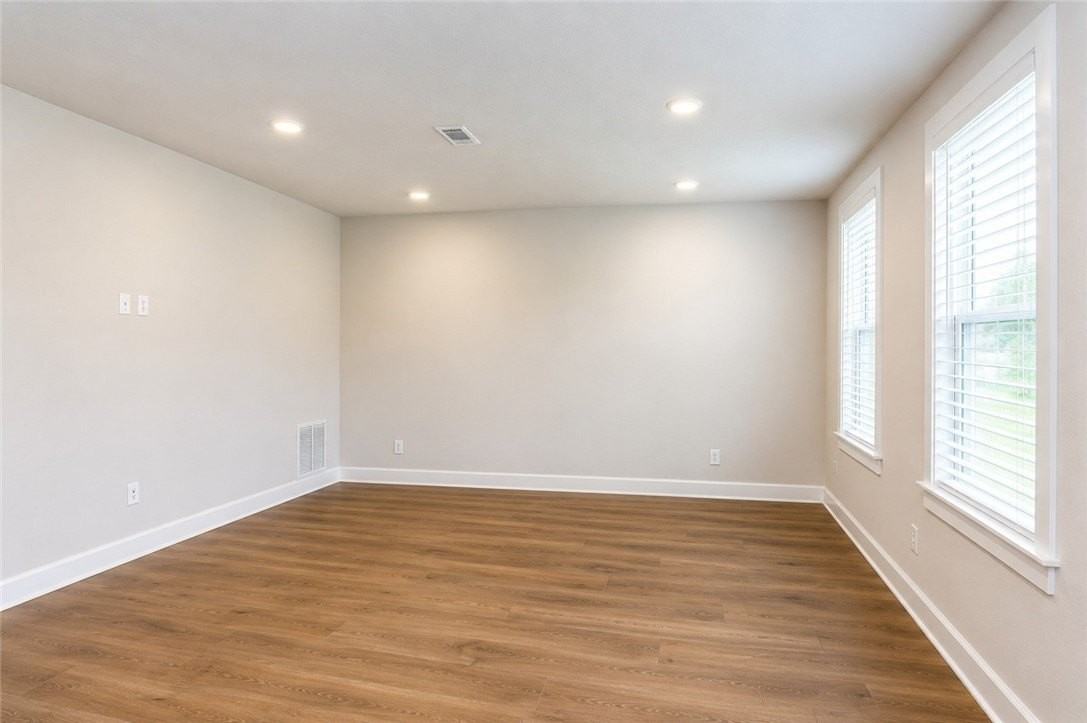 107 Breckenridge Ct - Photo 4 of 43