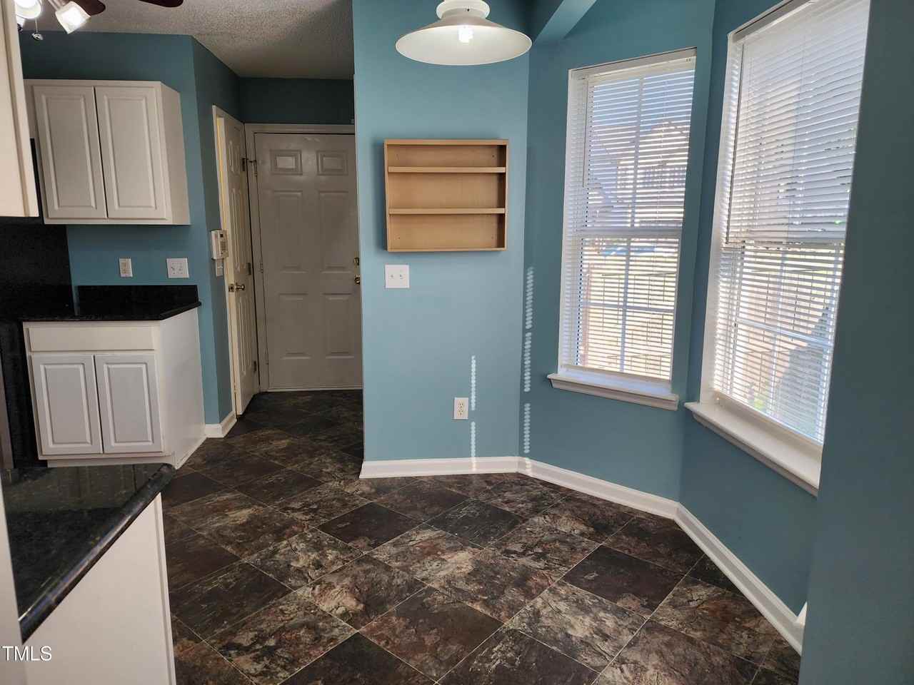 3809 Mardela Spring Dr - Photo 2 of 15