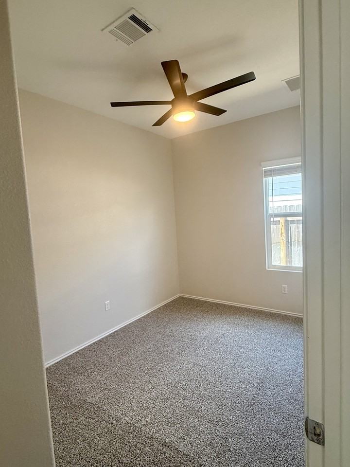 1104 Minnow Ln #1 - Photo 6 of 13