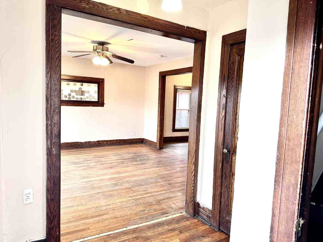 30 W Henry St Uppr - Photo 7 of 20