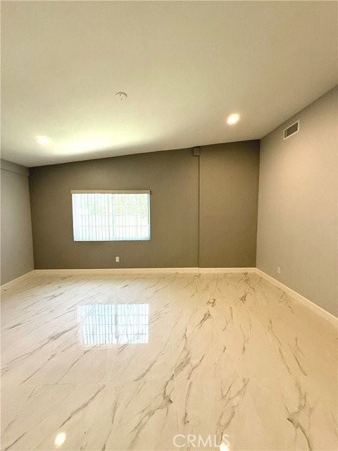 5501 Crebs Ave - Photo 7 of 8