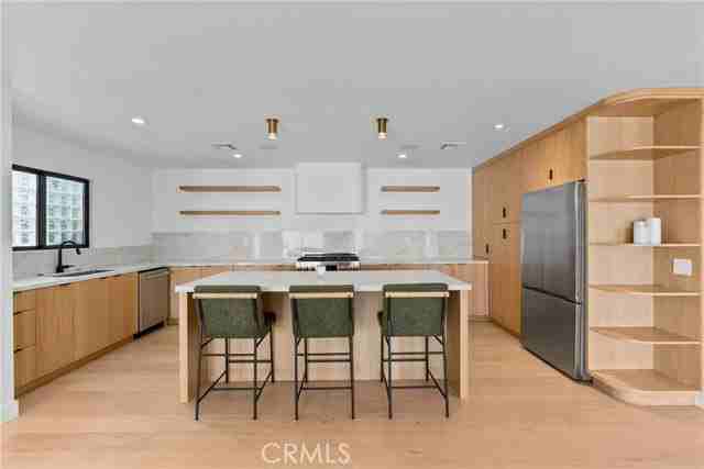 13636 Riverside Dr - Photo 7 of 8