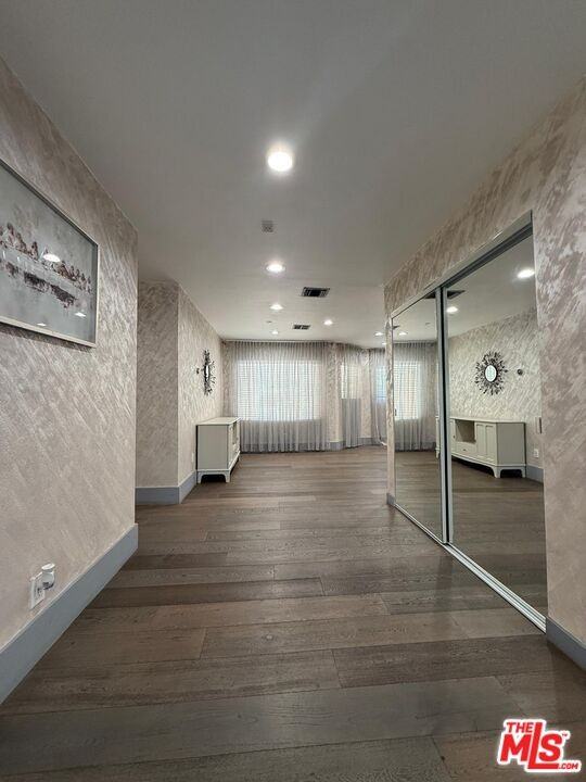 17153 Rayen St - Photo 7 of 8