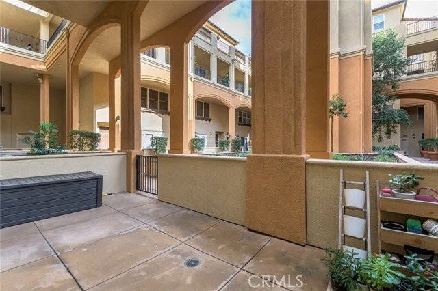 280 N Madison Ave - Photo 2 of 8