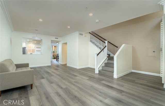 280 N Madison Ave - Photo 6 of 8