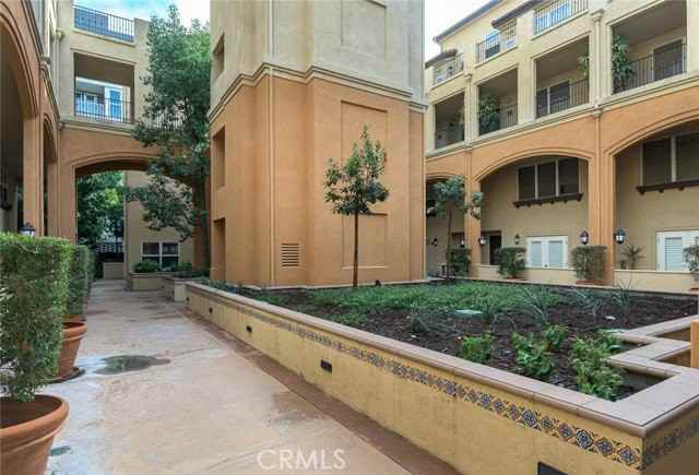 280 N Madison Ave - Photo 7 of 8