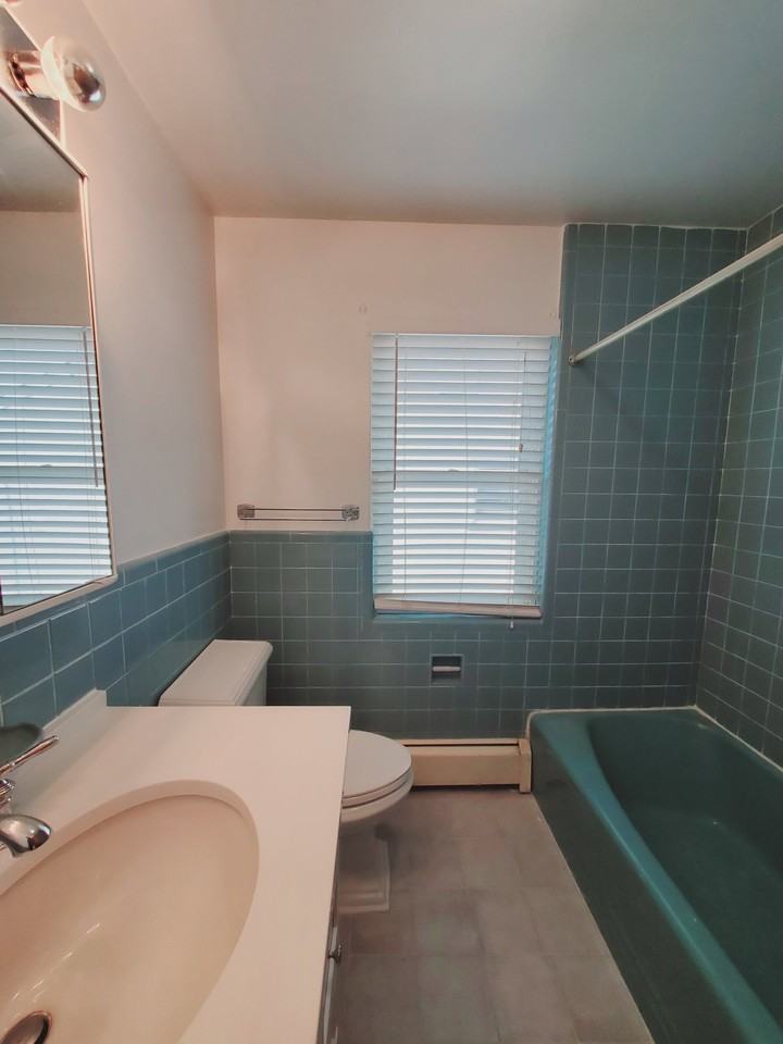 19 Ponus Ave #2 - Photo 5 of 6