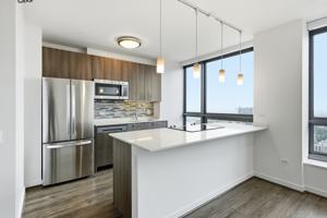 featured image of 360 W Hubbard St