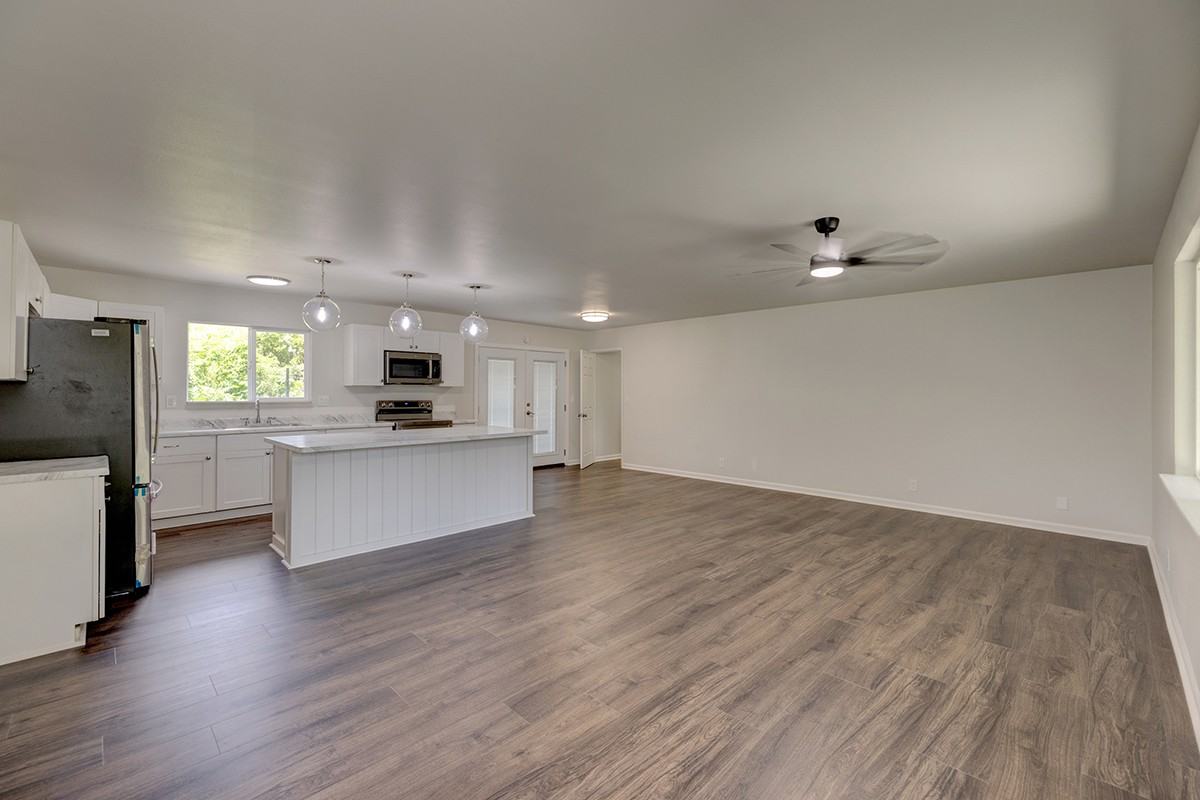 424 W Puainako St #1 - Photo 5 of 6