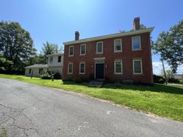 featured image of 117 Mount Warner Rd #1
