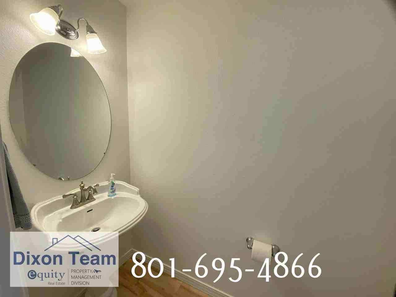 1910 Endicott Cir #1 - Photo 4 of 29
