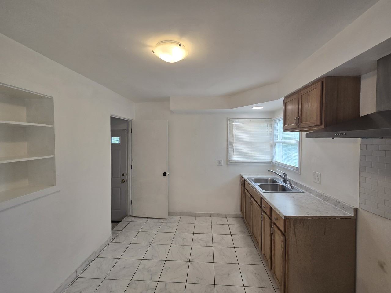 19514 Woodbine St #1 - Photo 5 of 21