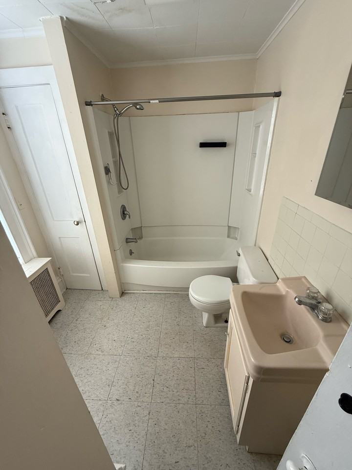 63 Maple St #1stFL - Photo 6 of 10