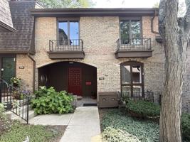 featured image of 772 Greenhills Dr #1