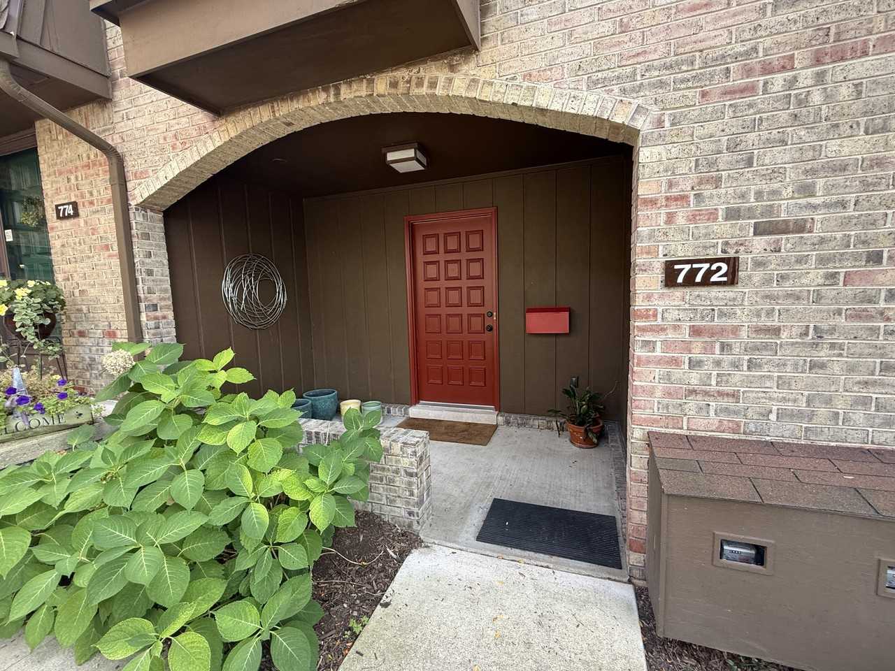 772 Greenhills Dr #1 - Photo 2 of 44