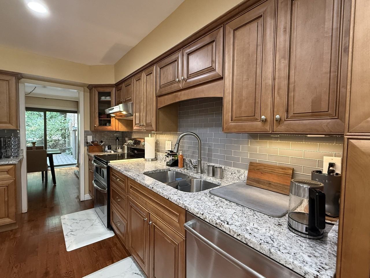772 Greenhills Dr #1 - Photo 5 of 44